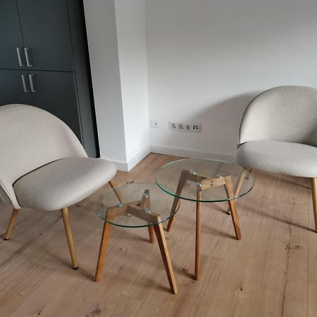 Modernes Stilvoll Eingerichtetes Appartement Росрат Экстерьер фото