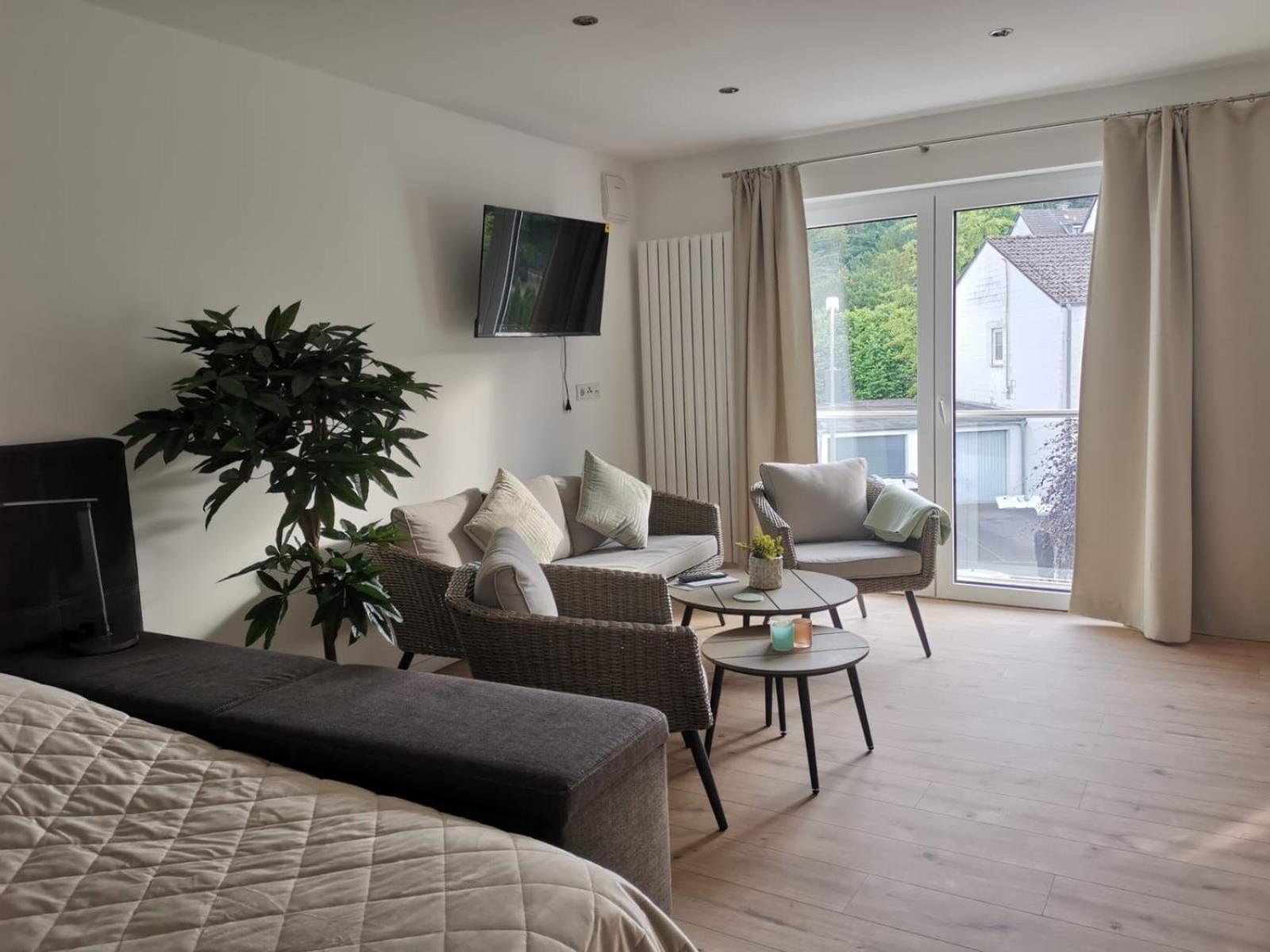 Modernes Stilvoll Eingerichtetes Appartement Росрат Экстерьер фото