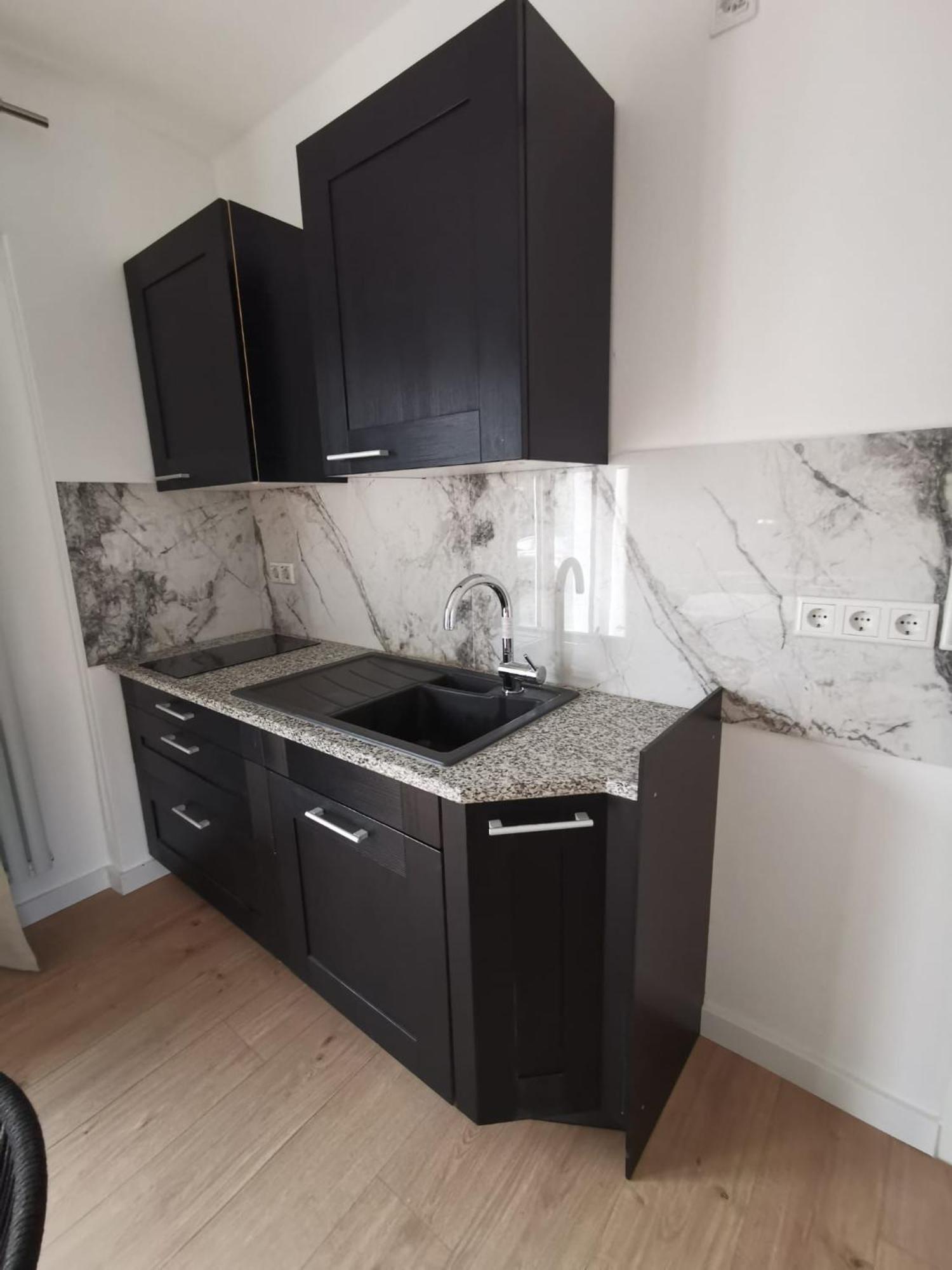 Modernes Stilvoll Eingerichtetes Appartement Росрат Экстерьер фото