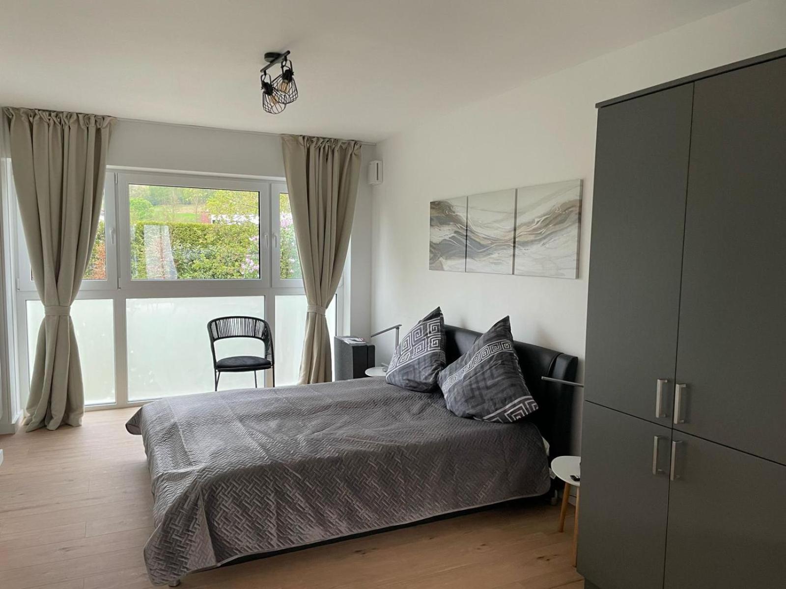 Modernes Stilvoll Eingerichtetes Appartement Росрат Экстерьер фото